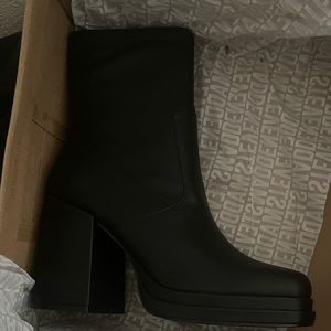 steve madden boots size 7
